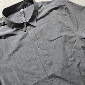 Vuori Mens S/S Bridge Button Down Shirt Charcoal Arrows V184 XL NWT
